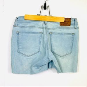 LUCKY BRAND Lolita Crop Light Denim Raw Jean Shorts